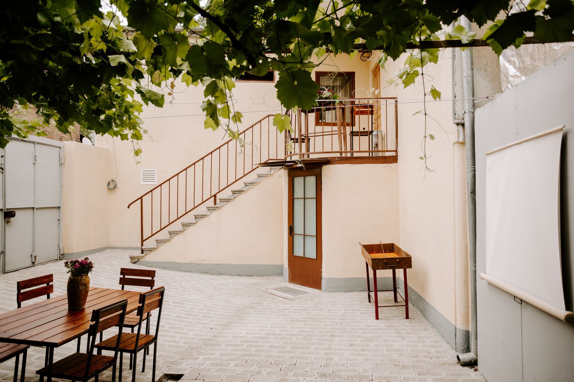 Tbilisi Viking Hostel Εξωτερικό φωτογραφία